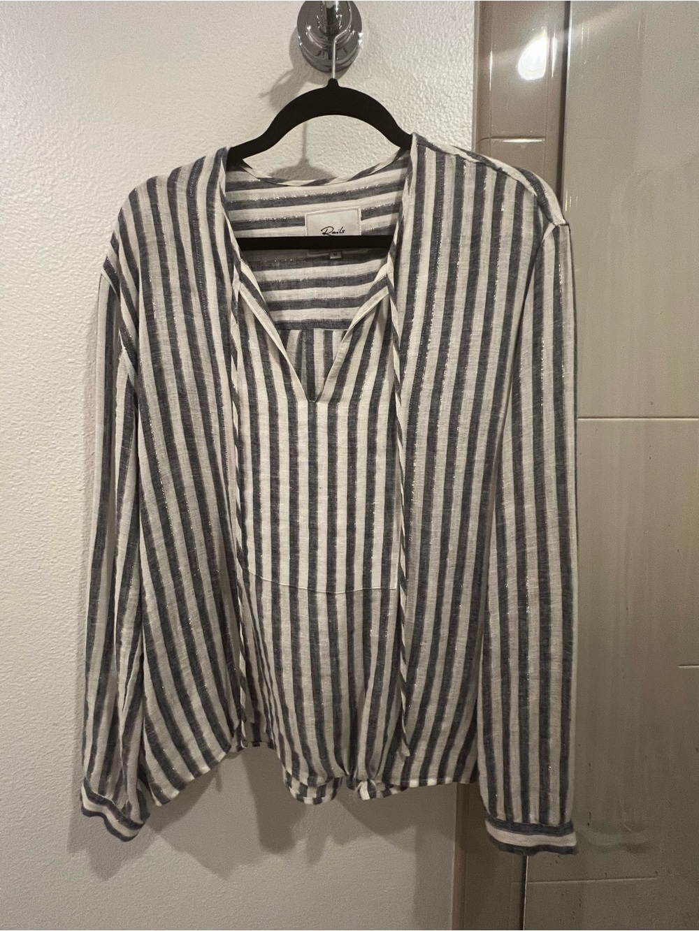 Rails Vertical Stripe V-Neck Tunic Blouse in White and Navy